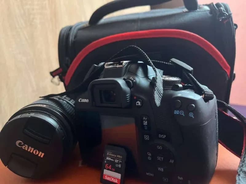 Canon EOS 2000D 📷 — Батуми — 850 ₾