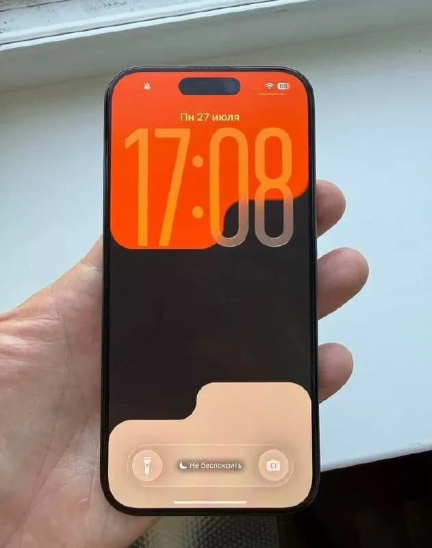 iPhone 15 Pro (128 gb), телефон не вскрывался, все работает прекрасно, батарея 82%. В комплекте чехо — Батуми — 1400 ₾