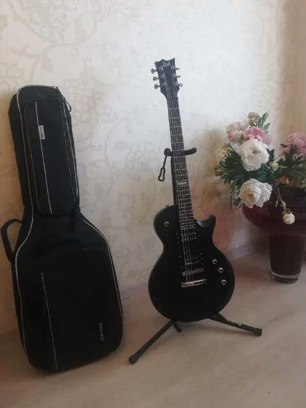 1. Электрогитара LTD EC-50. — Батуми — 450 $