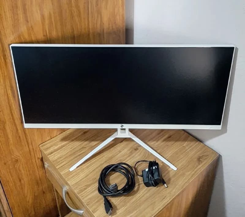 UltraWide ультраширокий 25,7» IPS 2560×1080 матовый, с 3 hdmi, display port и т. д. В отличном состоя — Батуми — 400 ₾