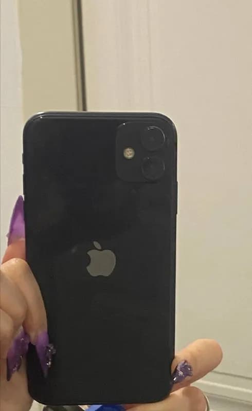 iPhone 11 128 GB. — Батуми — 400 ₾