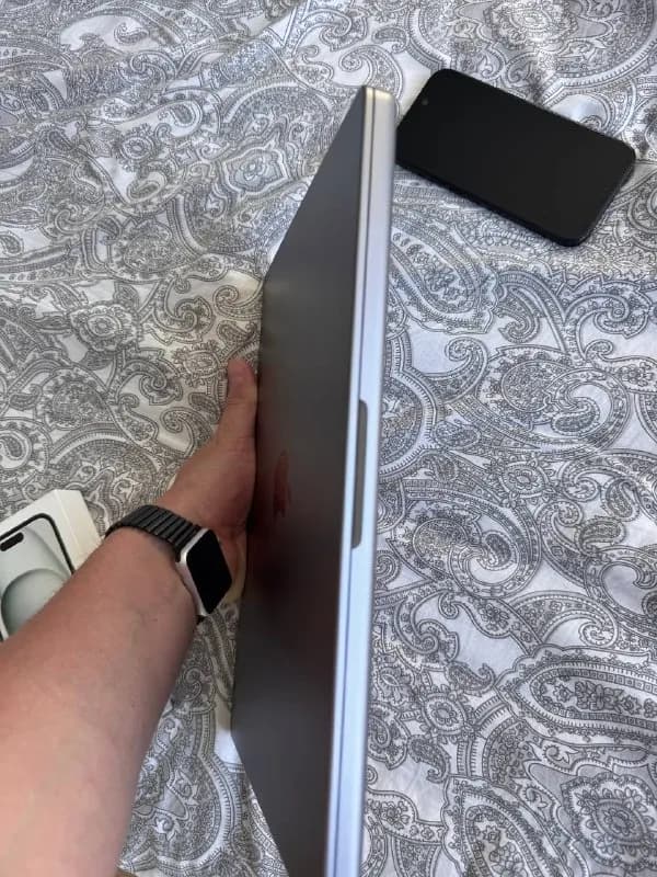 MacBook Pro 14» — 2300 ₾ — Батуми — 2 300 ₾