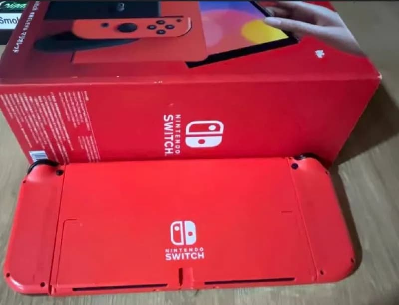 Nintendo Switch OLED Mario Edition — 1300 лари. Полный заводской комплект: коробка, док-станция, зар — Батуми — 1 300 ₾