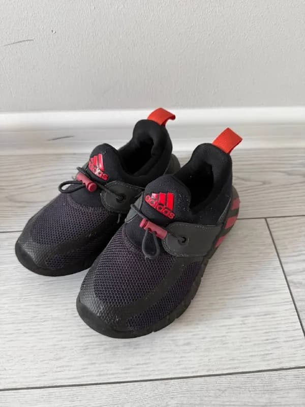 Adidas — Батуми — 10 ₾