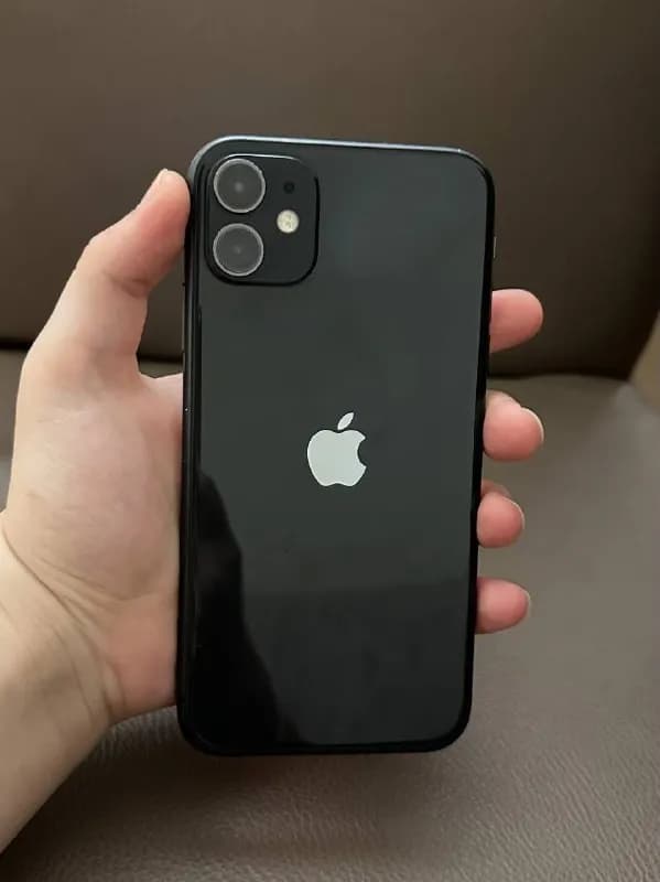 IPhone 11 — Батуми — 400 ₾