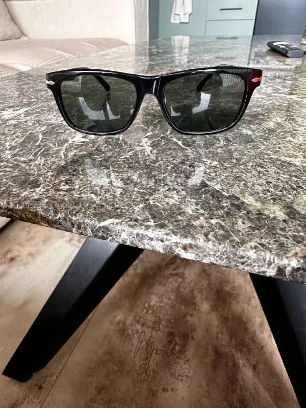Persol, унисекс. Вся информация по очкам указана на фото. Состояние как новое. Цена: 270 лари (возм — Батуми — 270 ₾