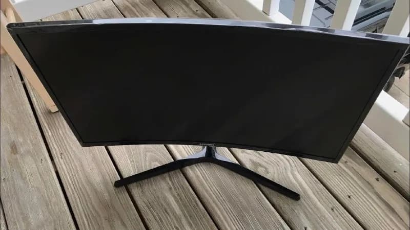 Samsung 27 дюймов изогнутый (curved) VA 75hz full hd 1920×1080. Привезу сам, если хотите. — Батуми — 300 ₾