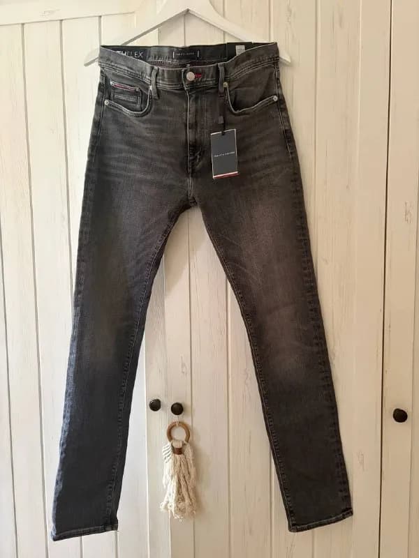 Tommy Hilfiger и Calvin Klein. — Батуми — 300 ₾