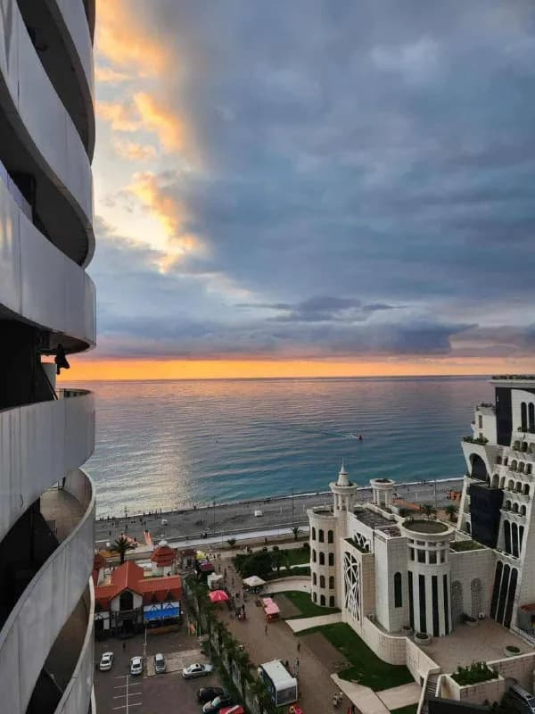 2, Orbi Residence. — Батуми — 120 ₾