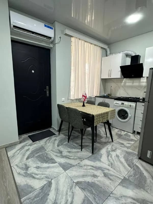 60 м² — Батуми — 700 $