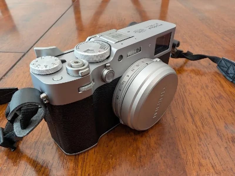 Fujifilm X100VI Silver — Батуми — 4 000 ₾