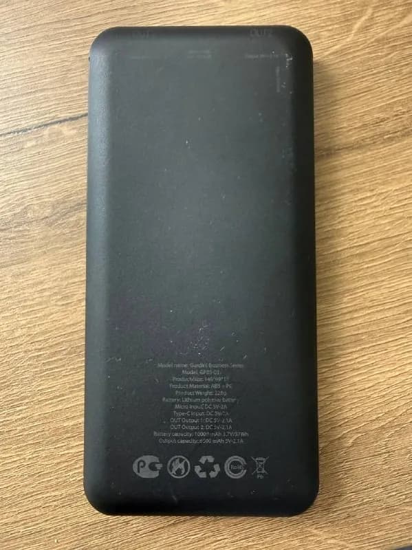 1. Powerbank Gurdini business series 10.000 мА, разъем type C, состояние нового, использовался два р — Батуми — 25 ₾