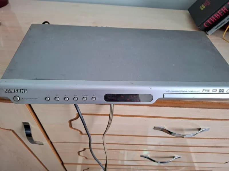 DVD цена договорная книги по 15 торг уместен — Батуми — 8 ₾