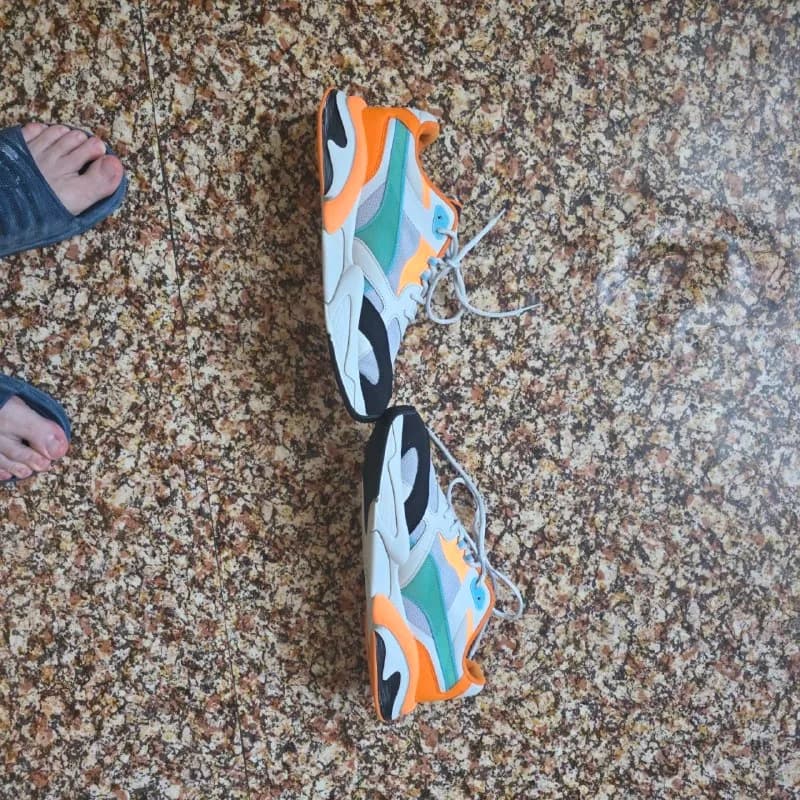 Puma X-Ray lite Millenium 42 размер. Одеты были 6 раз, ходили по асфальту. Коробки нет, чека. Нет. 6 — Тбилиси — 60 ₾