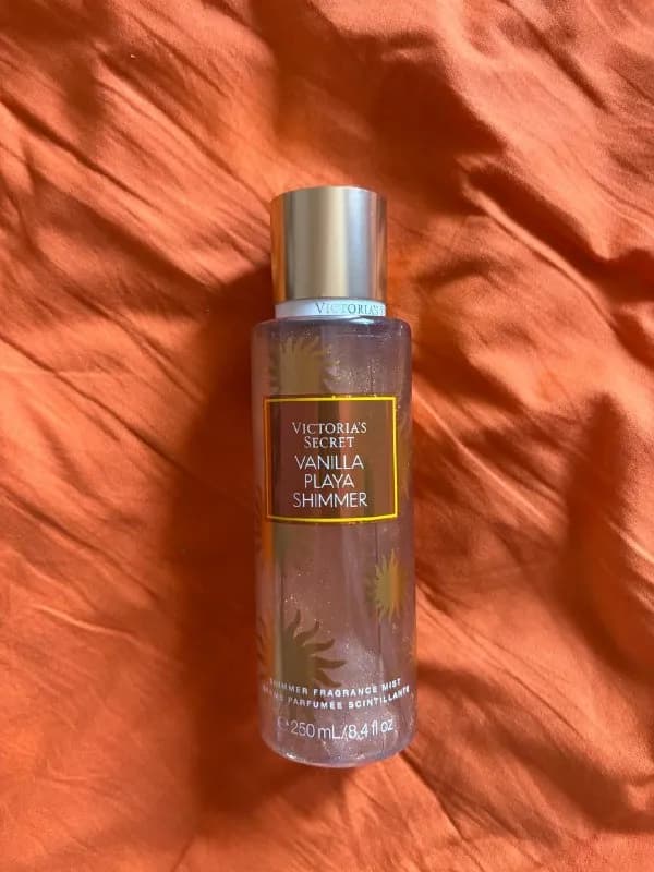 Victoria’s Secret Vanilla Playa Shimmer ✨ — Тбилиси — 30 ₾