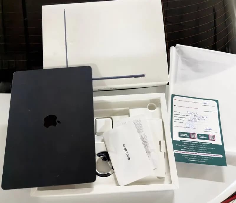 Apple MacBook Air 15,3 дюйма 2025 MW1L3LL/A, чип M4, 10-ядерный процессор, 10-ядерный графический пр — Тбилиси — 2,500 ₾