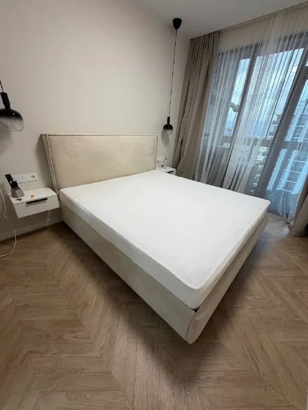 180*200, без матраса. — Батуми — 550 ₾