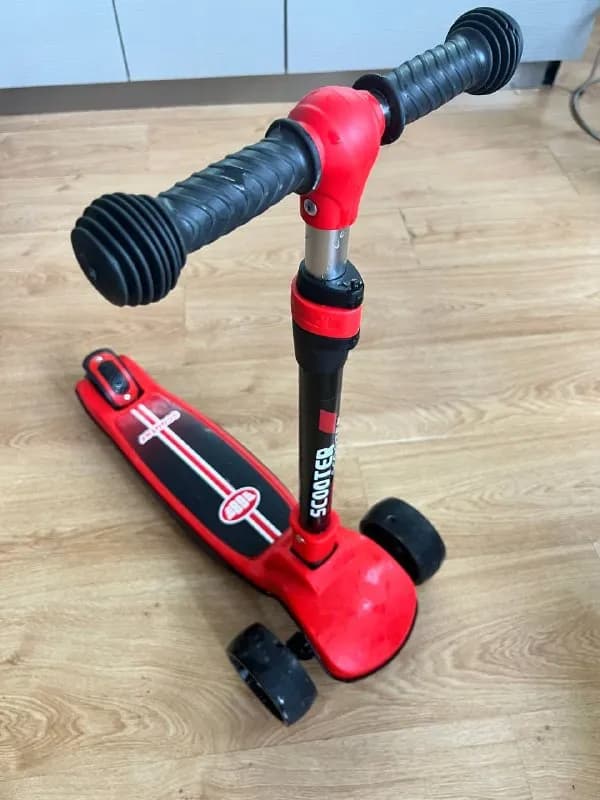 Детский трехколесный самокат 🛴 — Батуми — 30 ₾