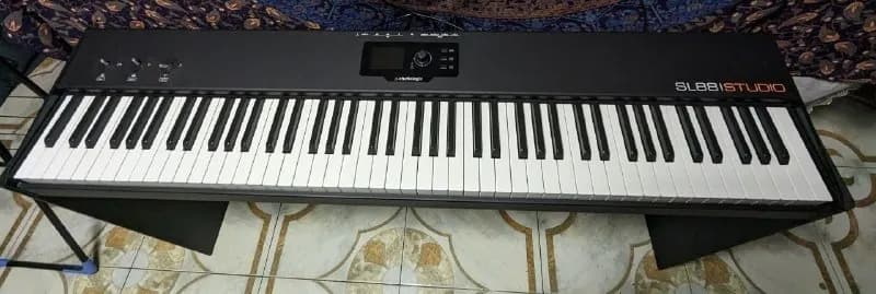 88 клавиш) MIDI клавиатуру с тяжёлой молоточковой механикой studiologic sl88 studio. Можно прийти и — Батуми — 350 $