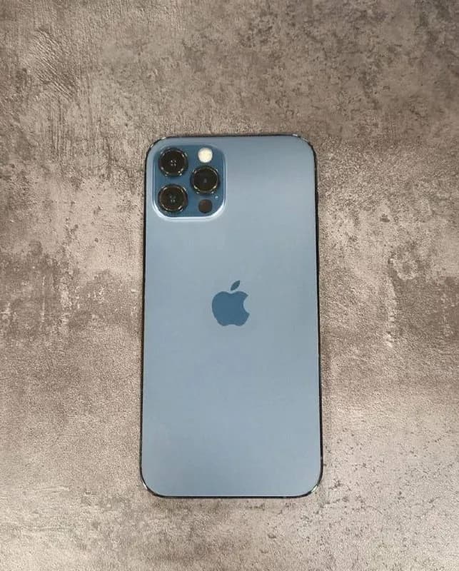iPhone 12 Pro, память 256 ГБ!!! батарея 76%, всегда находился в одних руках экран без царапин, все — Батуми — 570 ₾