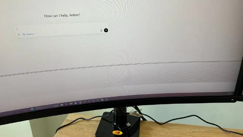 Xiaomi curved. 34 дюйма, 120 герц. Есть дефект на дисплее. Видно на фото и видео. 100 лари. — Батуми — 100 ₾