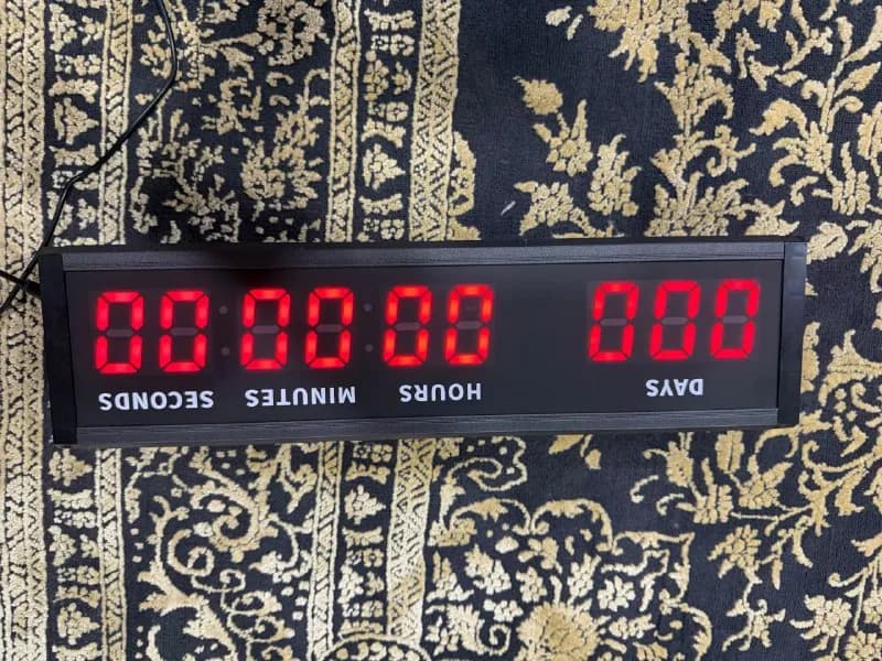 LED-таймер / часы с функцией обратного отсчета — Батуми — 89 ₾