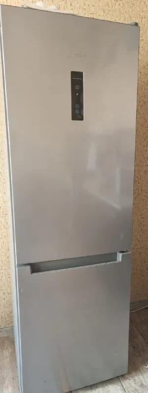 Indesit (No Frost) в связи с отъездом. Состояние нового, пользовались всего 2 месяца, очень чистый. — Батуми — 700 ₾