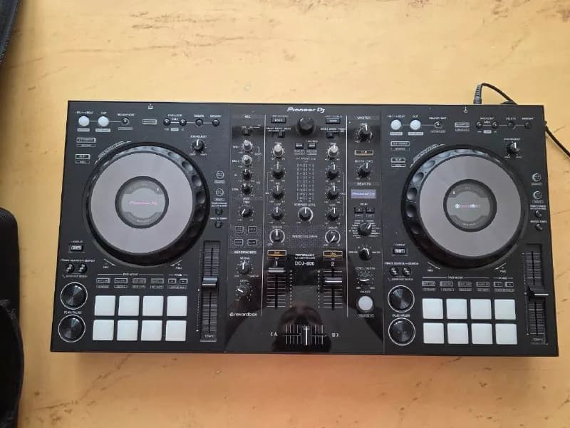 DJ-контроллер Pioneer DDJ-800 — Тбилиси — 3 200 ₾