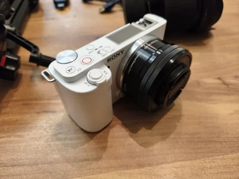Sony ZV-E10 в отличном состоянии (пробег 2050) — Тбилиси — 2900 ₾