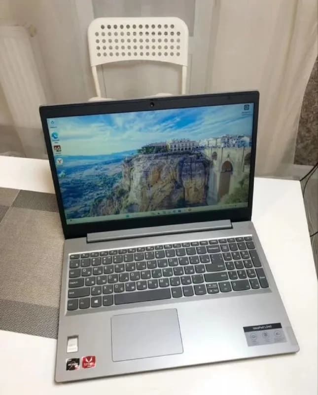 Lenovo IdeaPad 3 15IIL05 — надежный ноутбук. Работает быстро, тихо и стабильно, без зависаний и как — Батуми — 190 $
