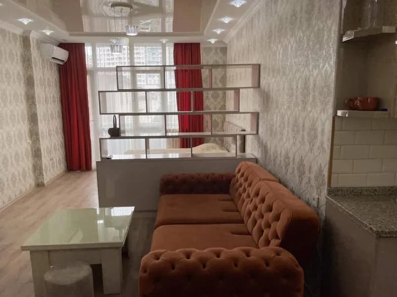 5 DS Mall — Батуми — 400 $