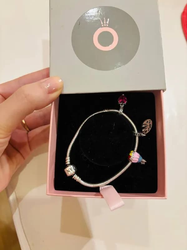 Браслет Pandora с тремя шармами — Батуми — 280 ₾