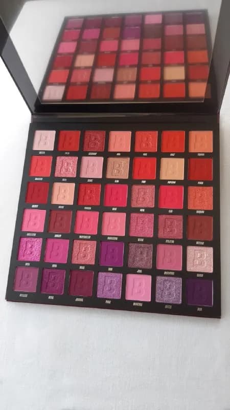 1️⃣ Палетка теней Beauty bay Berries 42 оттенка (новые, вскрытая упаковка) 70 лари. — Тбилиси — 200 ₾