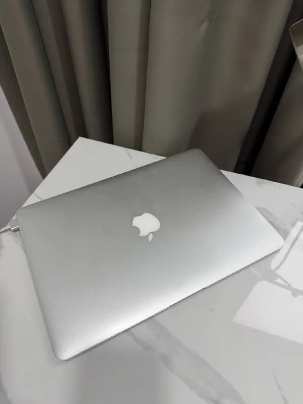 MacBook Air (13-inch, 2017) — Батуми — 520 ₾