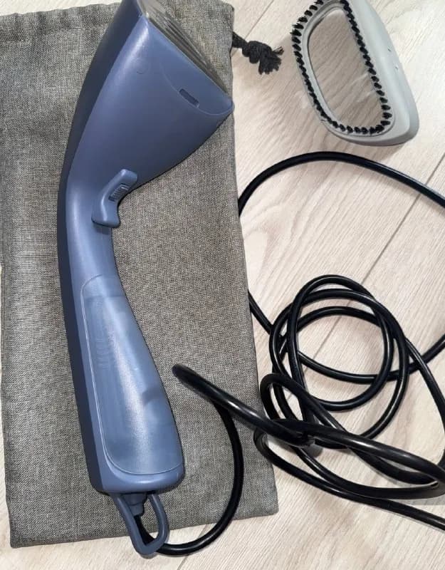 50 лари. Отпариватель Electrolux E7HS1-4MN. Полгода б/у, прекрасно работает. — Батуми — 50 ₾
