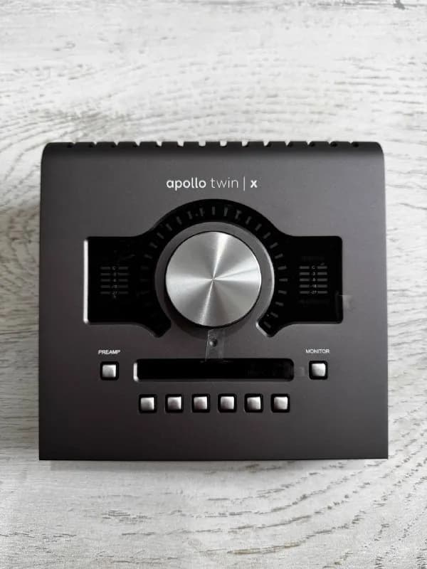Universal Audio Apollo Twin X Heritage Edition DUO (Thunderbolt) в идеальном состоянии, максимально — Батуми — 2200 ₾