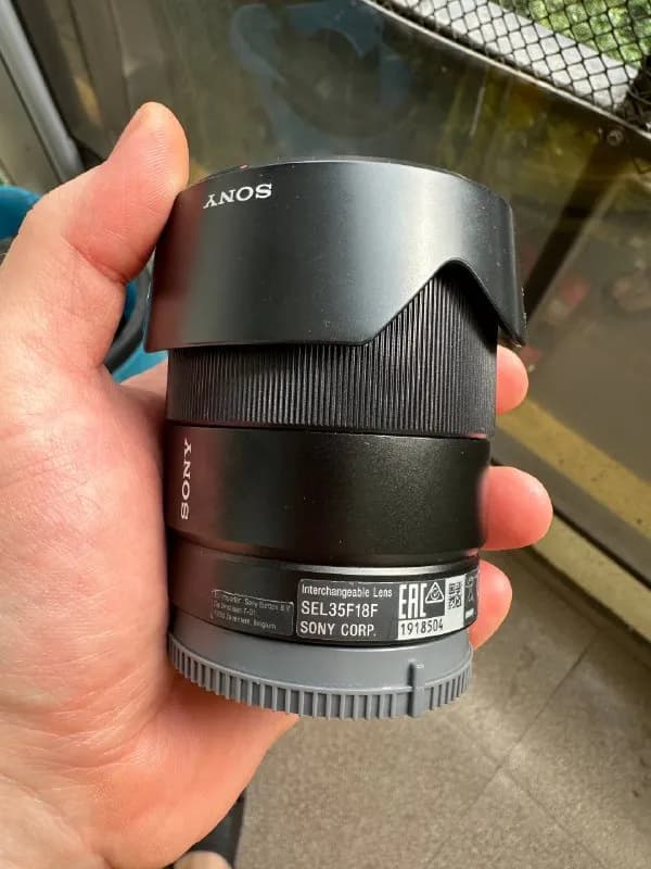 Sony FE 35 mm F1.8 (байонет Sony E, полный кадр).в состоянии нового -1200 лари — Батуми — 1 200 ₾