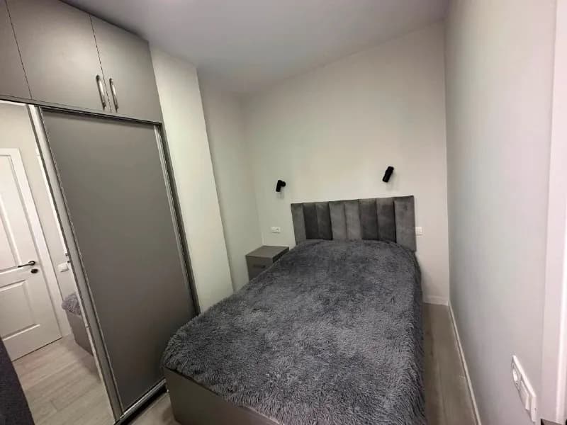 1+1 на длительный срок — Батуми — 450 $