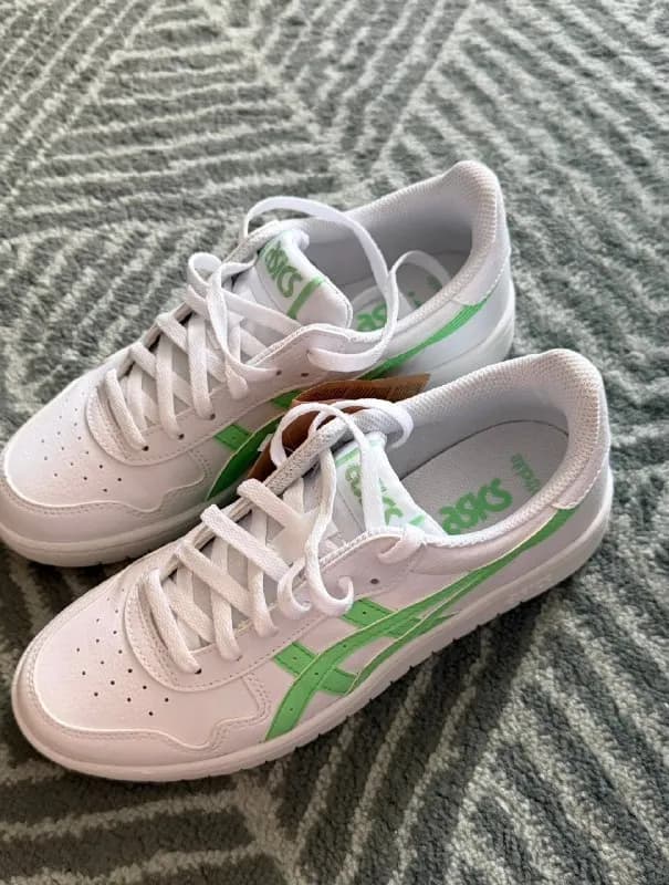 ASICS женские кеды — новые, с биркой — Батуми — 130 ₾