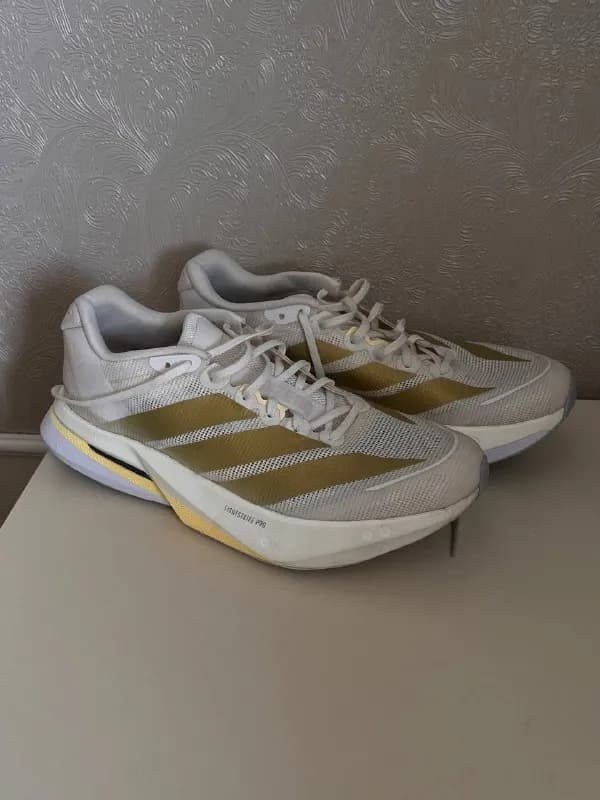 Adidas boston 13 с карбоном, отличные кроссовки для бега. При покупке думал, что US9 man, но оказалос — Тбилиси — 260 ₾
