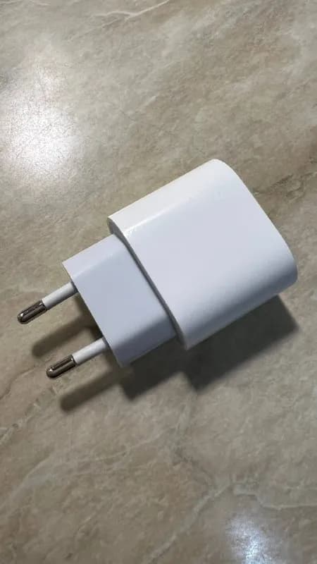 Apple USB-C 20 Вт — Тбилиси — 60 ₾