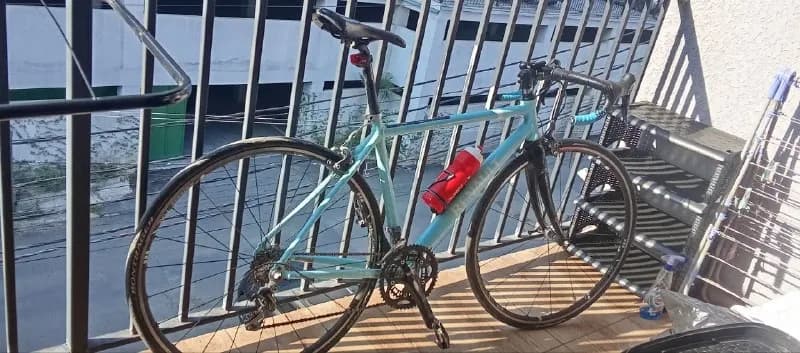 450 долларов. Шоссейный велосипед Renault (Shimano 105 / Bontrager) + велокомпьютер. — Тбилиси