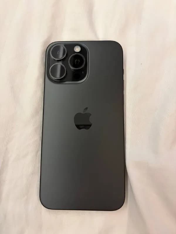 iPhone 15 Pro Max 512 ГБ, цвет черный титан — Батуми — 700 ₾