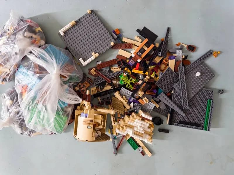 Lego. Инструкции. На посторонние полного набора частей не достаточно. Стоимость за все 150 лари. — Батуми — 150 ₾