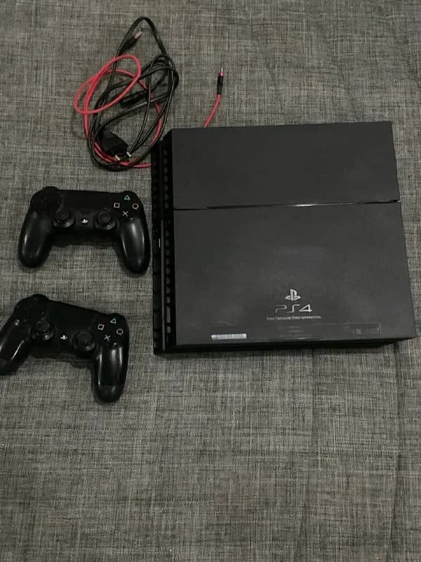 PlayStation 4 (PS4) 500 GB, модель CUH-1108A. — Батуми — 350 ₾