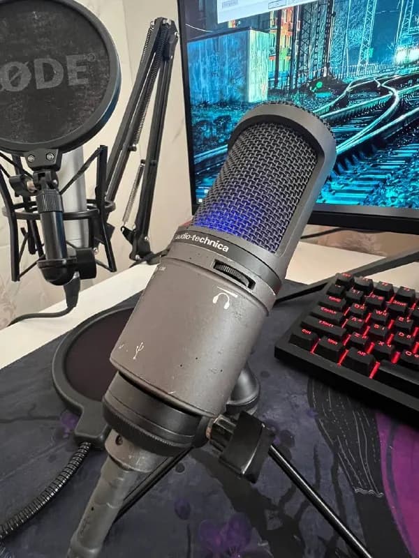 USB-микрофон Audio-Technica AT2020 — всё полностью исправно, звук отличный, без каких-либо дефектов. — Батуми — 260 ₾
