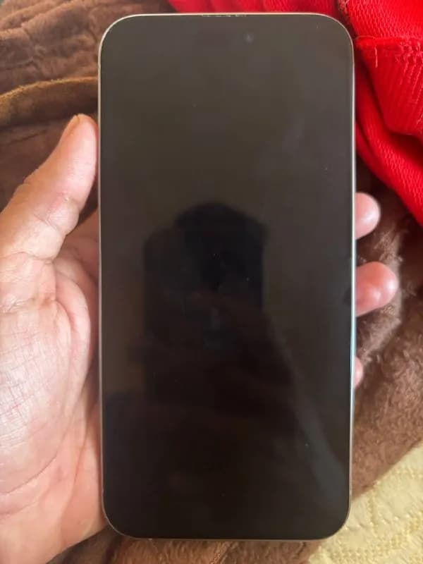 iPhone 15 Pro Max 256 GB (только eSIM) — Батуми — 2 000 ₾