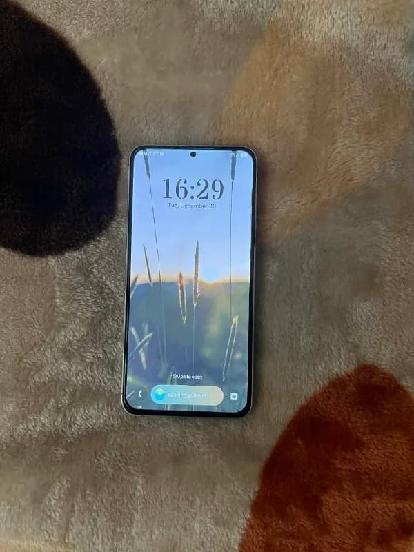 Samsung Galaxy S25+ — Батуми