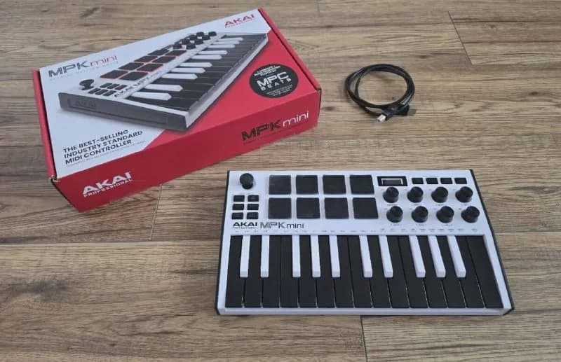 Akai MPK Mini MK3, миди клавиатура, как новая. — Тбилиси — 270 ₾