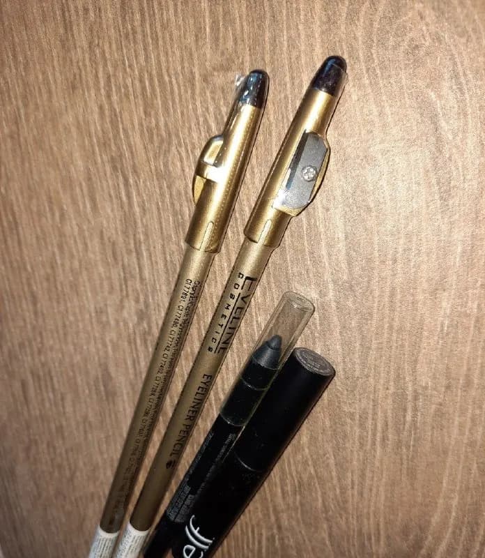 E.L.F темно-коричневый, Карандаш для подводки черный Maybelline, 2 карандаша темно-коричневый цвет — Тбилиси — 25 ₾